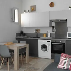 St Remy De Provence Proche Centre - Parking Prive Appartement